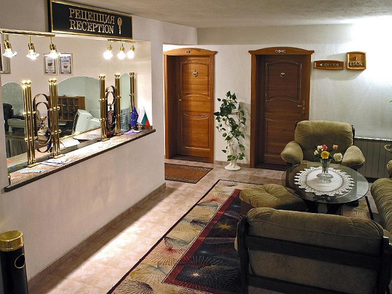 Хотел Златна Котва Καζανλούκ Εξωτερικό φωτογραφία
